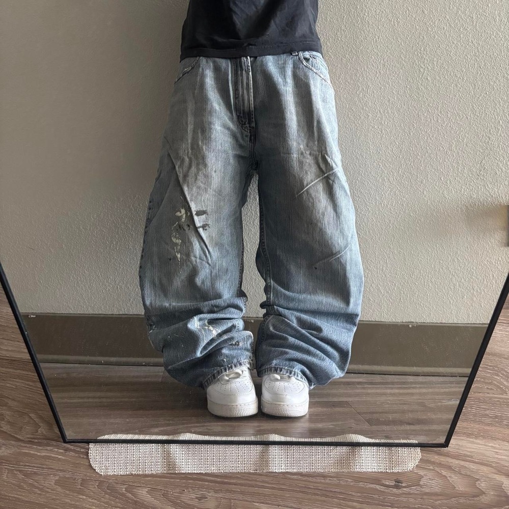 Vintage Y2K/2000s Baggy Levis 569 Light Wash Paint Skater Style Denim Jeans!